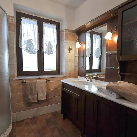 Acacia Rosa Bed and breakfast Guarene